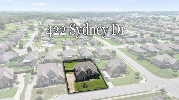 422 SYDNEY Drive N
