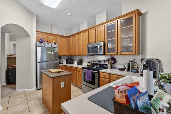 9137 HANSTON Place