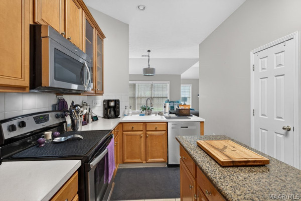 9137 HANSTON Place
