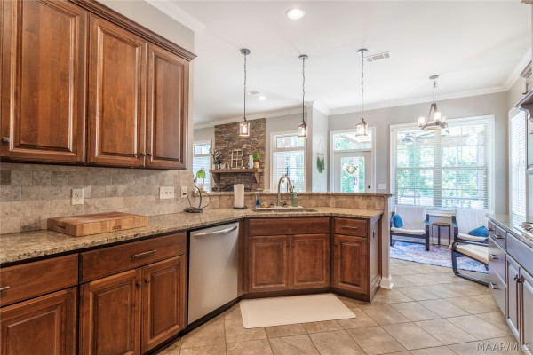 800 Brookwood Drive