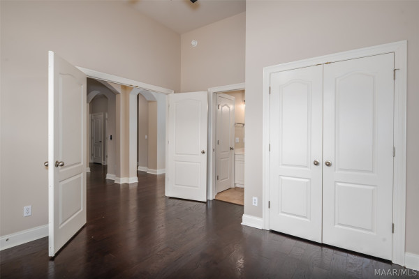 8712 Morning Place