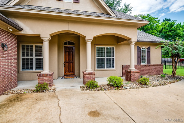 8712 Morning Place