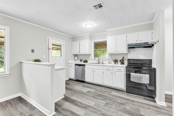 240 Clubview Drive