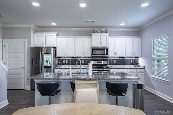 6337 Town Lane