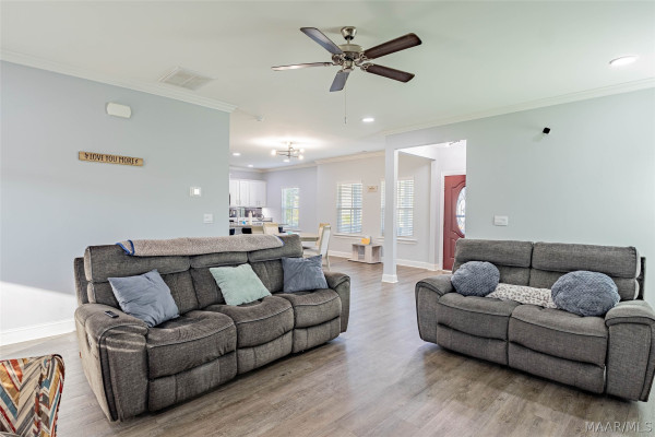 6337 Town Lane