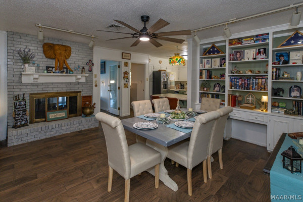 605 FRESNO Lane