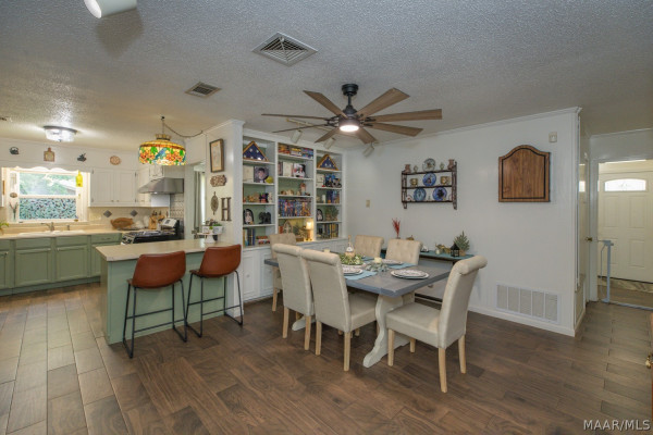605 FRESNO Lane