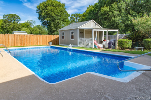605 FRESNO Lane
