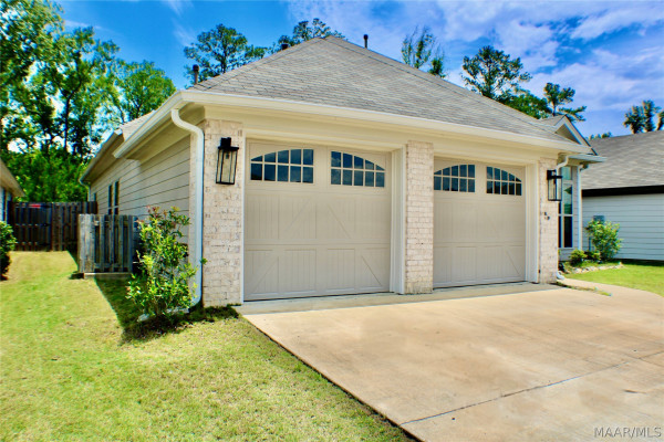9832 Bluestone Circle
