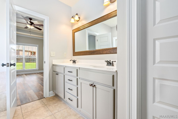 520 Stonegate Trail