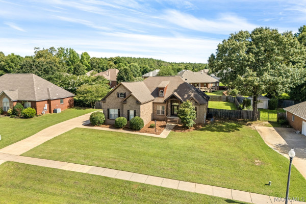 520 Stonegate Trail
