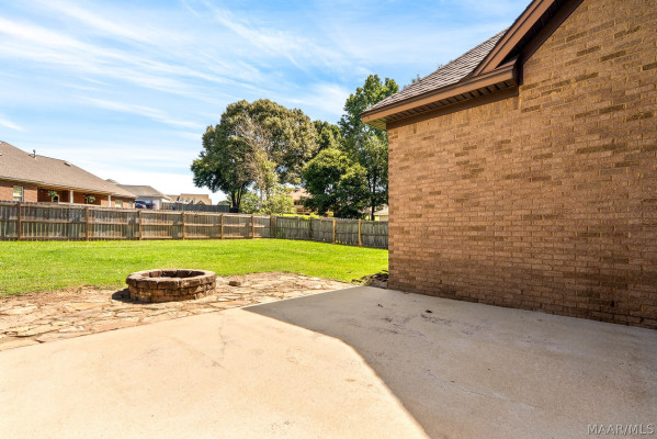 520 Stonegate Trail