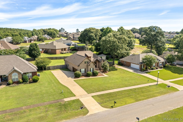 520 Stonegate Trail