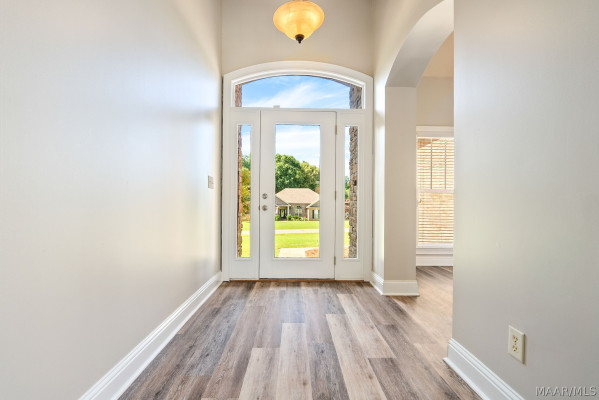 520 Stonegate Trail