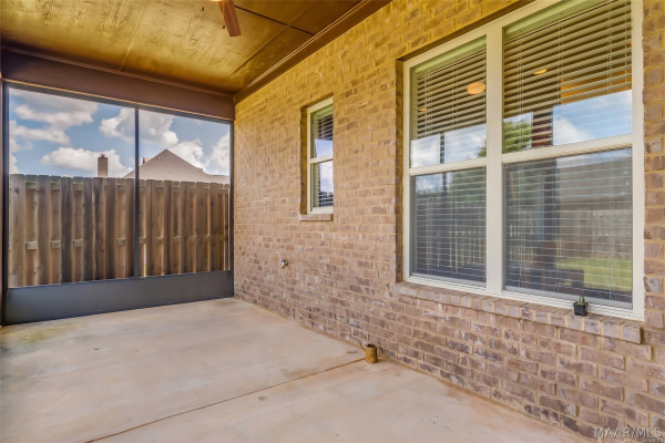 9085 CHASTAIN PARK Drive