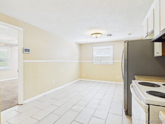 227 KINGSWOOD Road