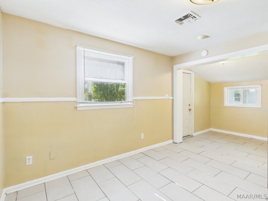 227 KINGSWOOD Road