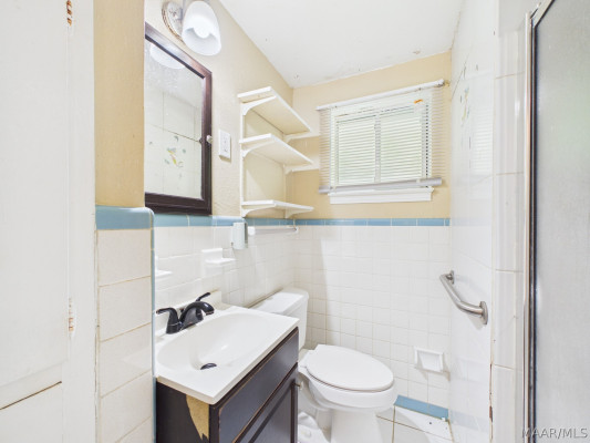227 KINGSWOOD Road