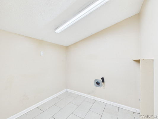 227 KINGSWOOD Road