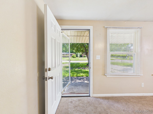 227 KINGSWOOD Road
