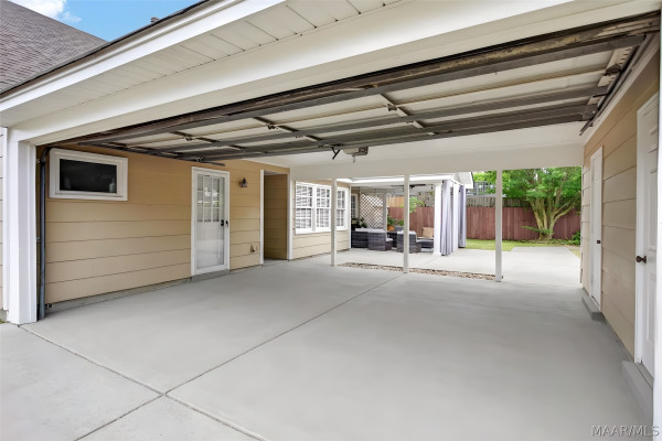 1243 CEDRIC Court
