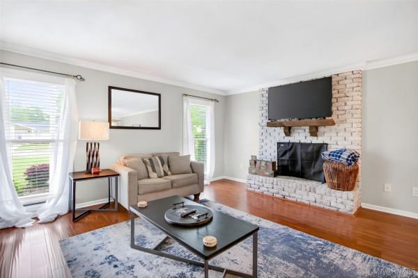 1243 CEDRIC Court