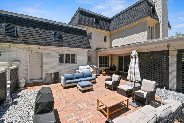 2732 Lansdowne Drive