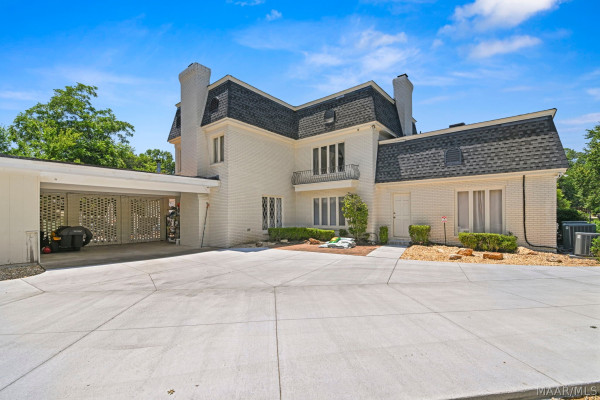 2732 Lansdowne Drive