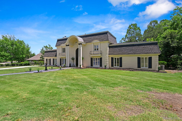 2732 Lansdowne Drive