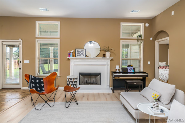 8860 PEMBERTON Park