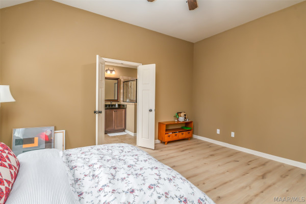 8860 PEMBERTON Park