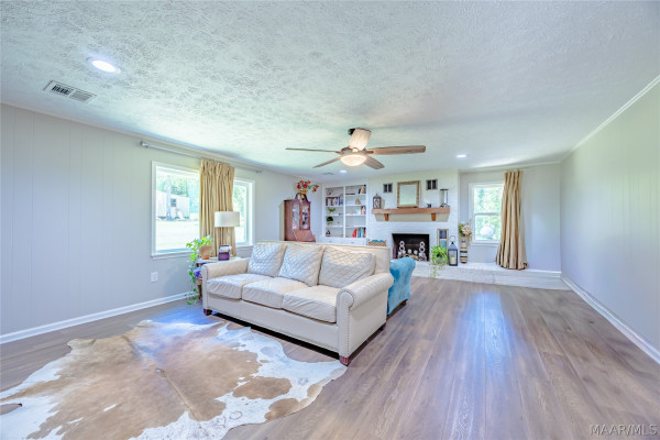 1536 County Rd 10 Road