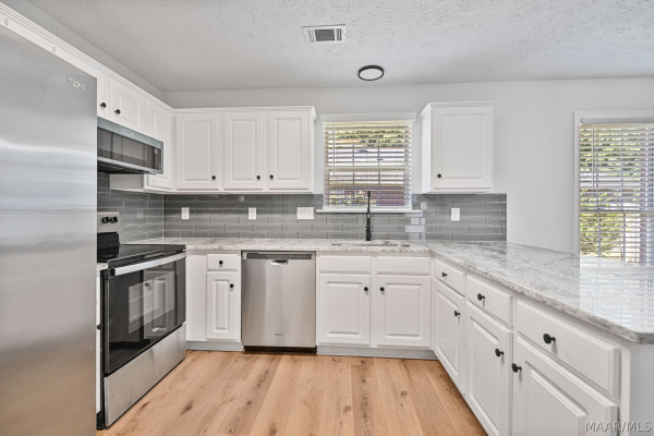 805 Cottage Lane