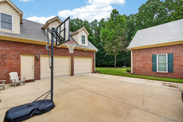 464 Okfuski Trail