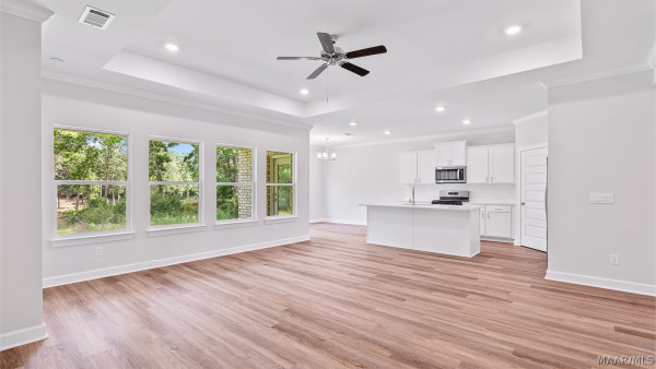 1037 Garden Lane