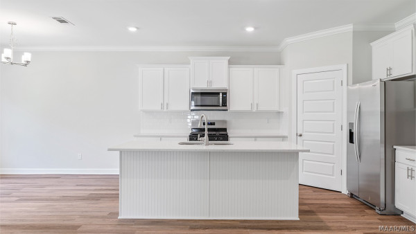 1037 Garden Lane