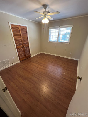 301 NAVAJO Drive
