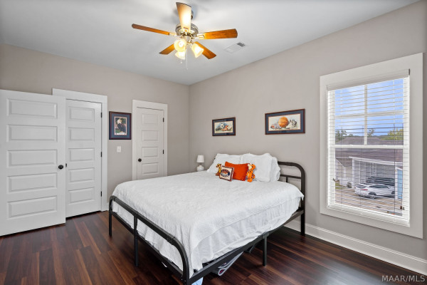76 Double Oak Avenue