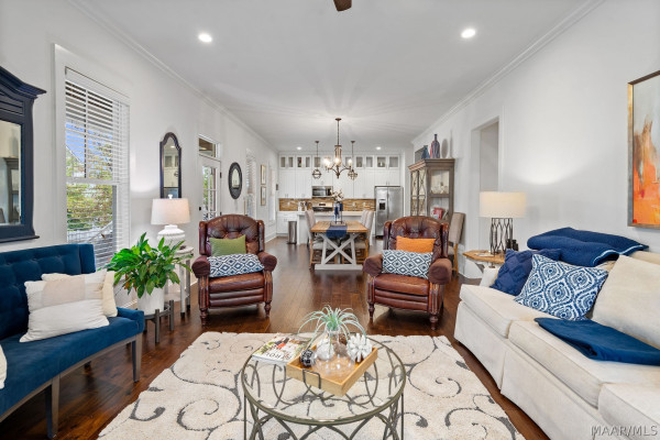76 Double Oak Avenue