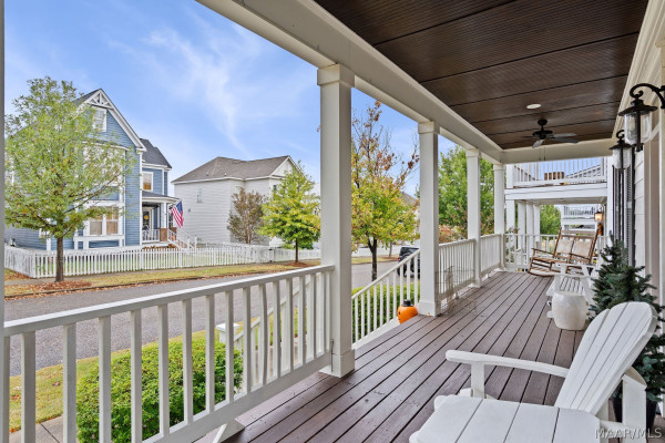 76 Double Oak Avenue