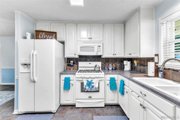 109 W Teri Court