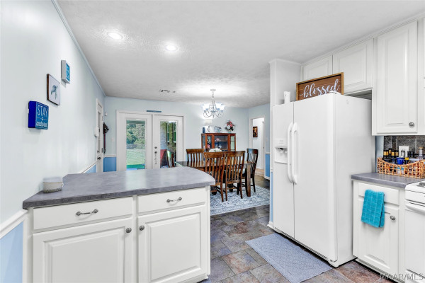 109 W Teri Court