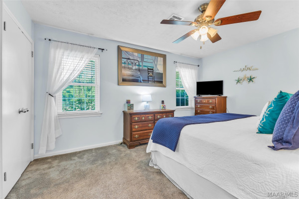 109 W Teri Court