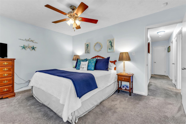 109 W Teri Court