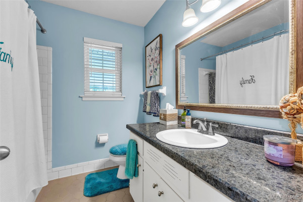 109 W Teri Court