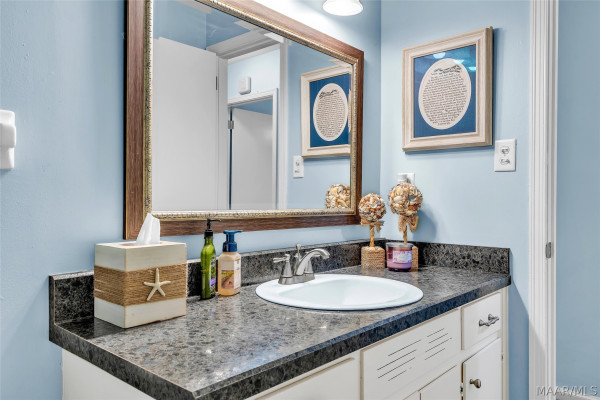 109 W Teri Court
