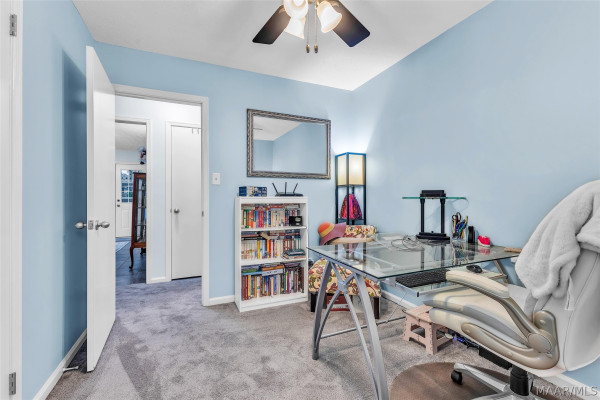 109 W Teri Court