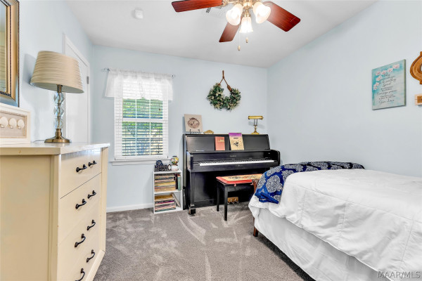 109 W Teri Court