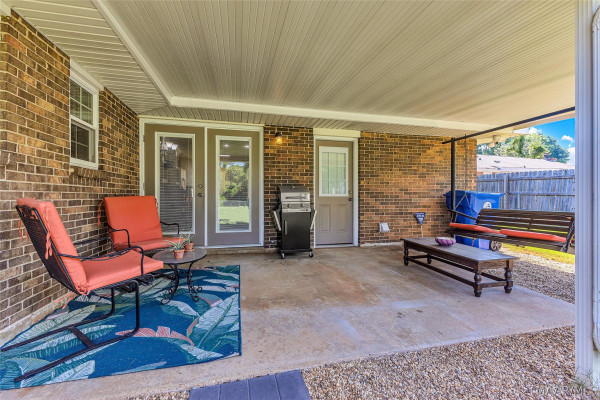 109 W Teri Court