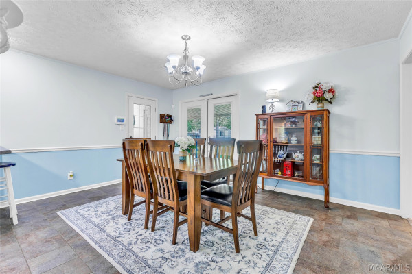 109 W Teri Court